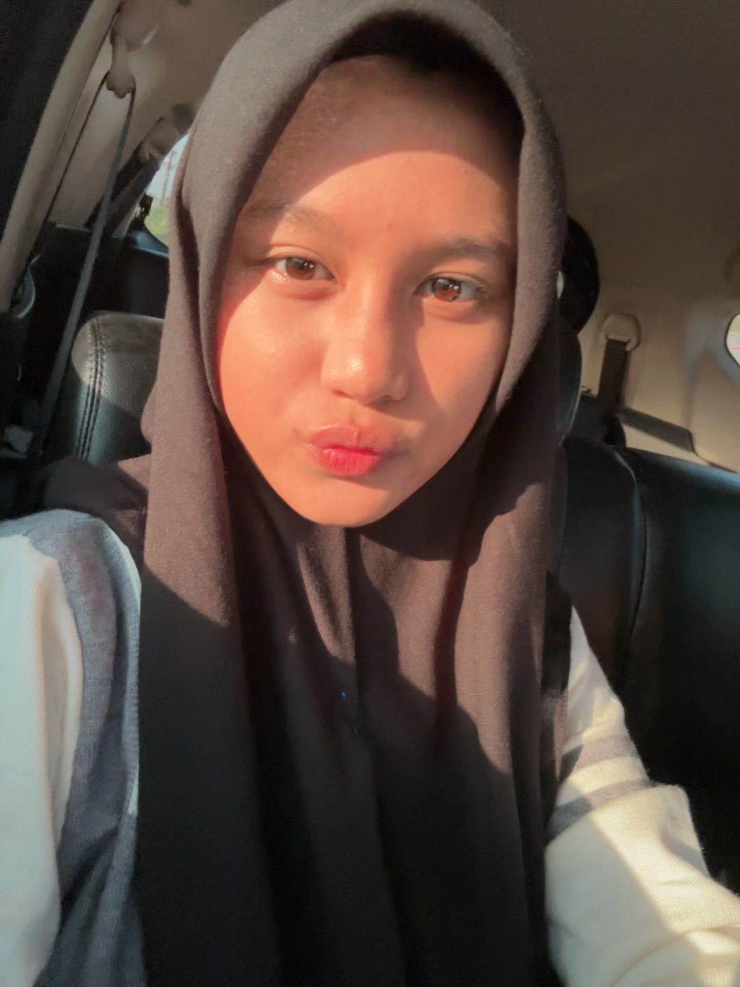 Frevia Alana Calestyne 